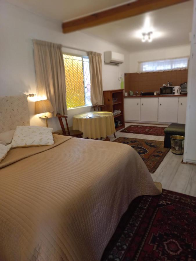 Hotel A La Fugue à Upington Extérieur photo