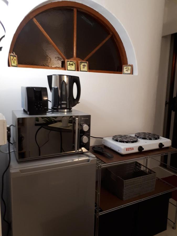 Hotel A La Fugue à Upington Extérieur photo