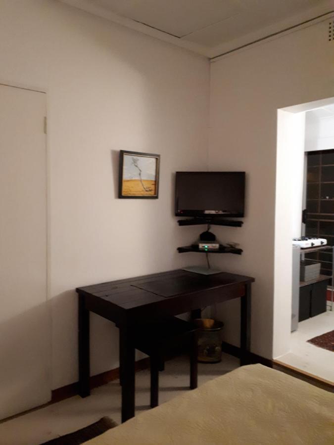 Hotel A La Fugue à Upington Extérieur photo