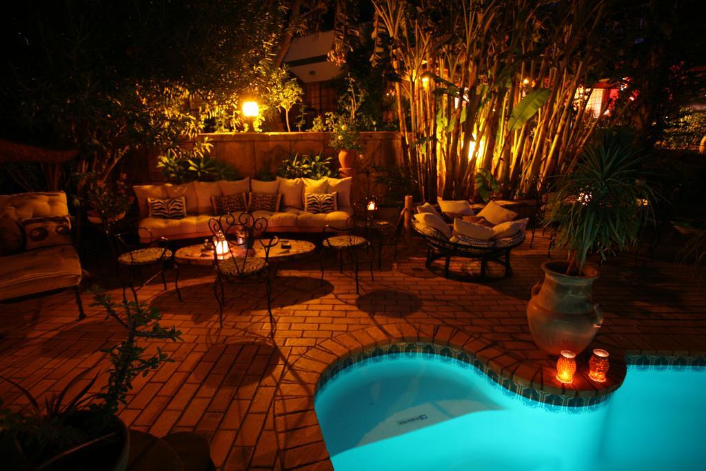 Hotel A La Fugue à Upington Extérieur photo