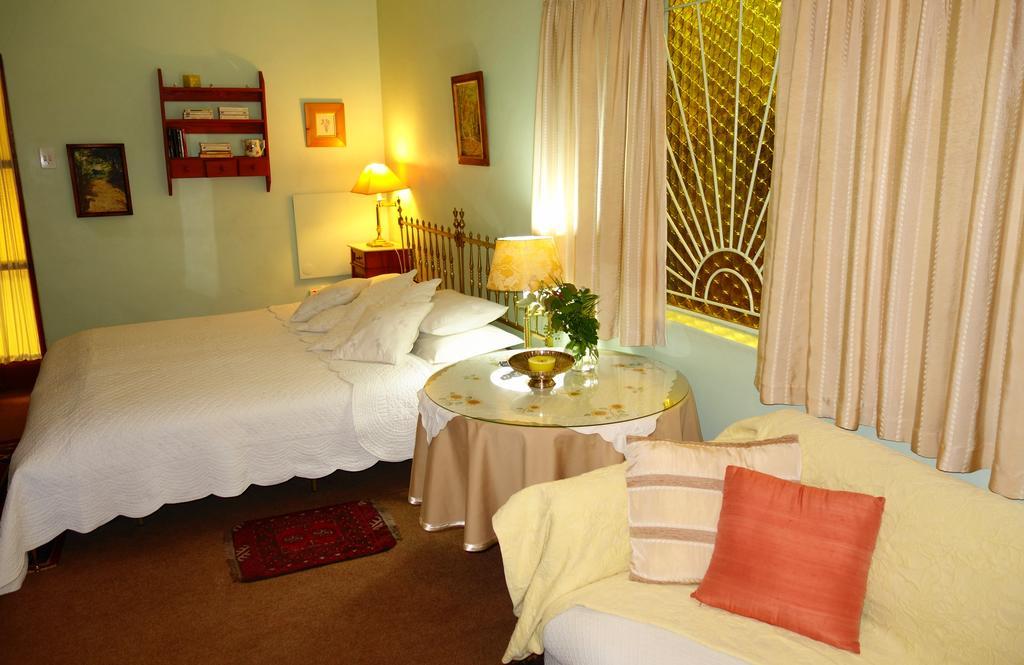 Hotel A La Fugue à Upington Extérieur photo